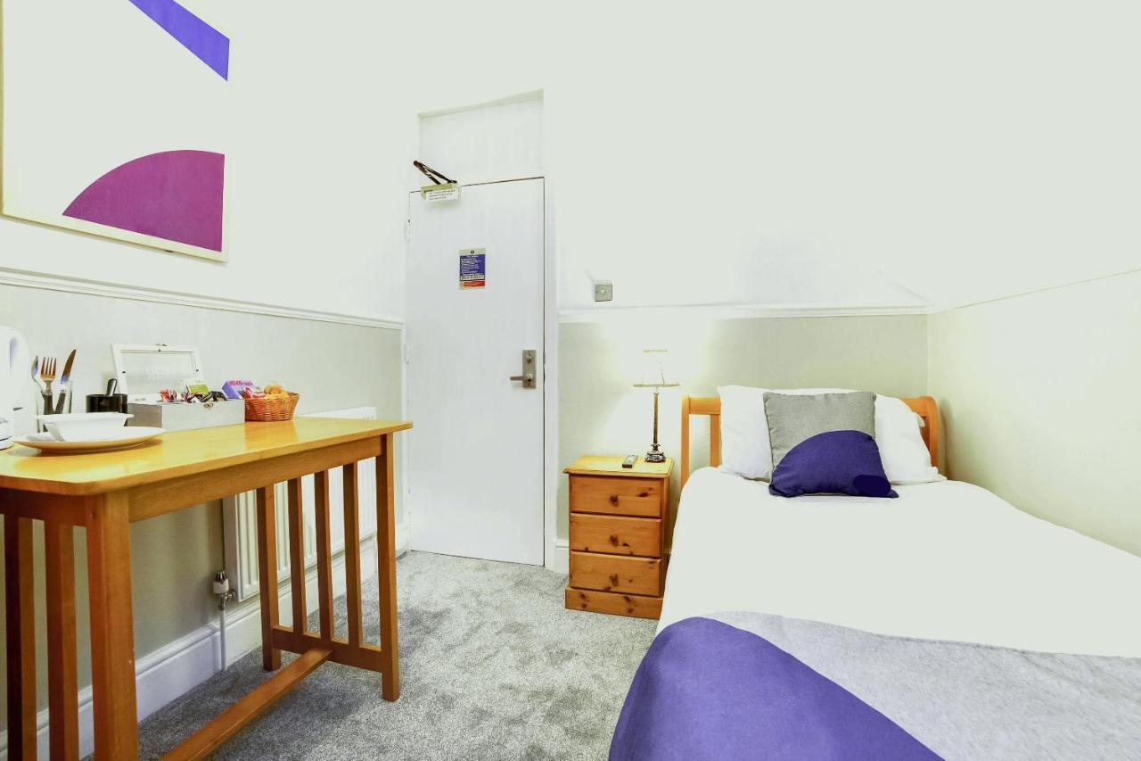 Airport Lodge Farnborough  Rom bilde